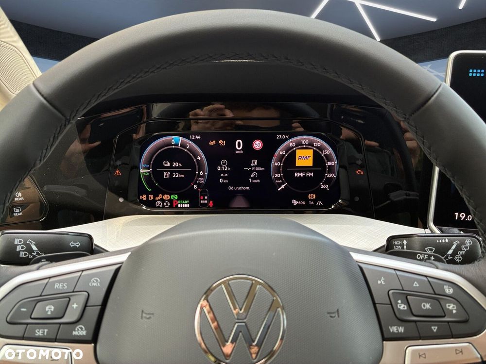 Volkswagen Golf - 17