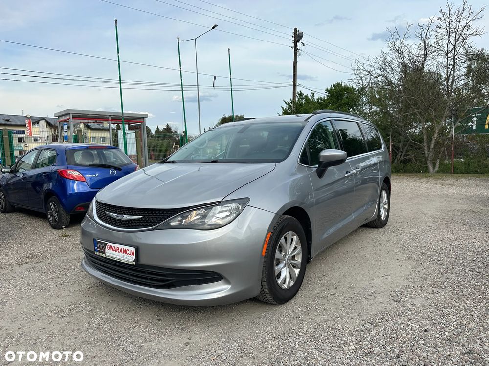 Chrysler Pacifica - 3