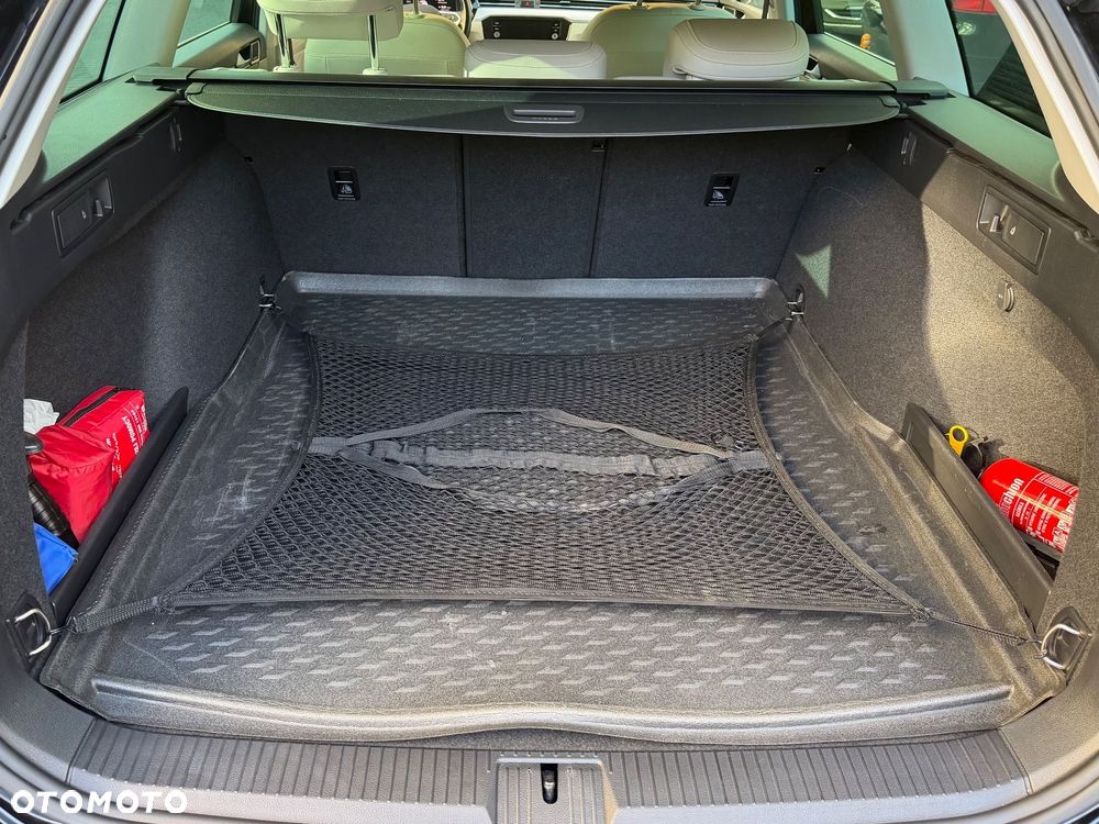 Volkswagen Passat - 17