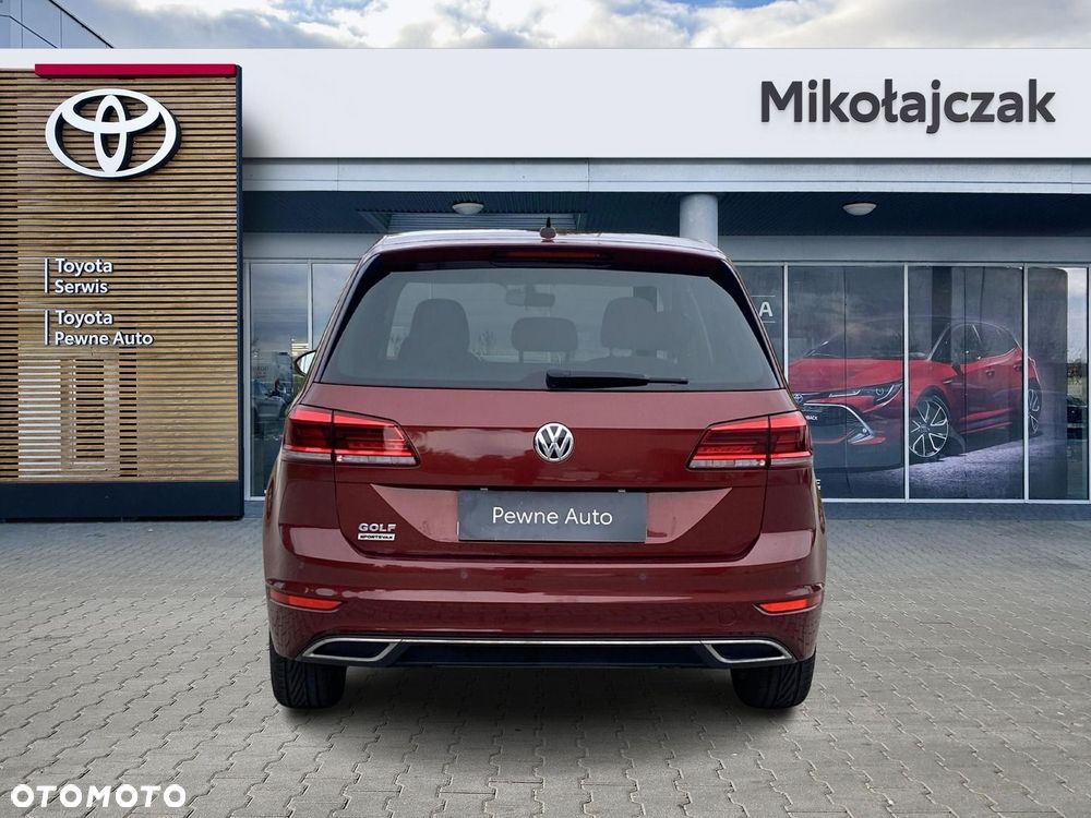 Volkswagen Golf - 8