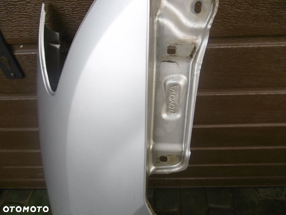 Błotnik prawy TOYOTA COROLLA E12 199 - 2