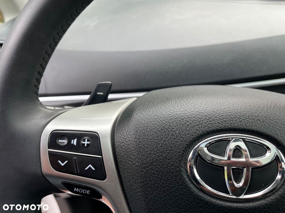 Toyota Verso 1.8 Prestige 7os MS - 25