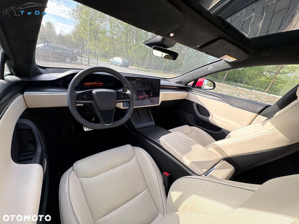 Tesla Model S Plaid - 23