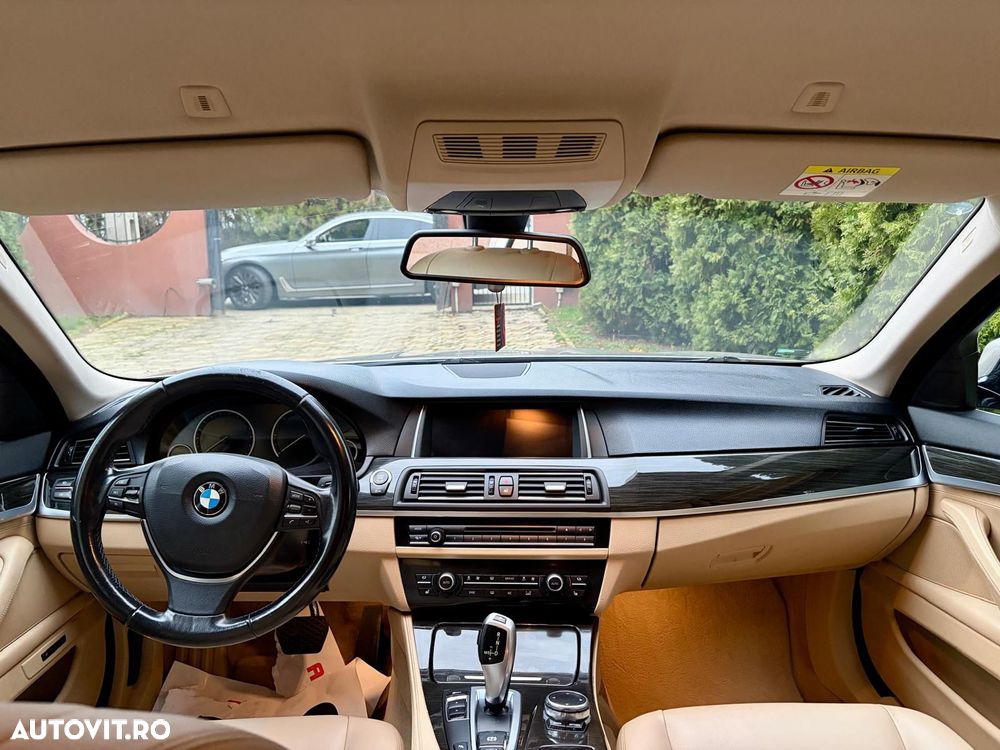 BMW Seria 5 520d Aut. Luxury Line - 14