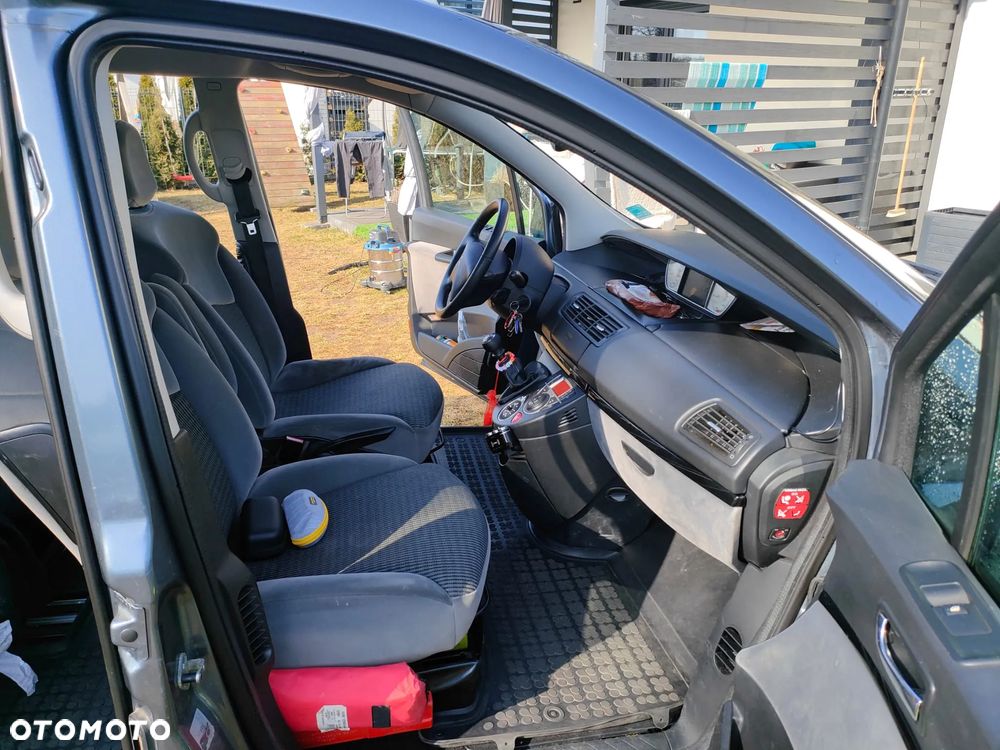 Citroën C8 2.0 HDi Exclusive - 12