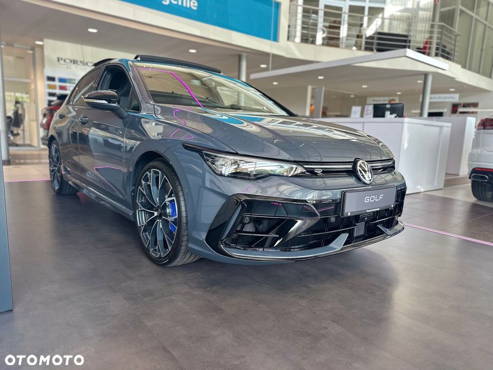 Volkswagen Golf - 2