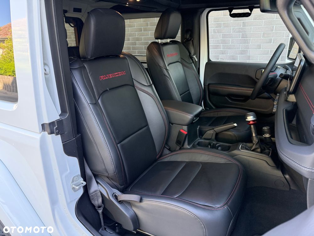 Jeep Wrangler - 30