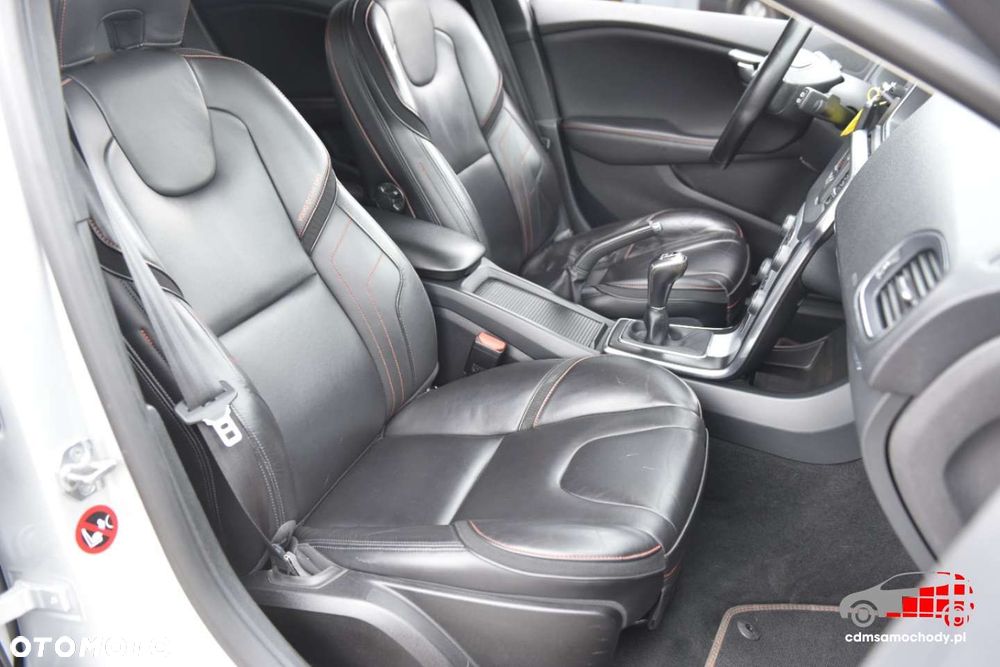 Volvo V40 - 22