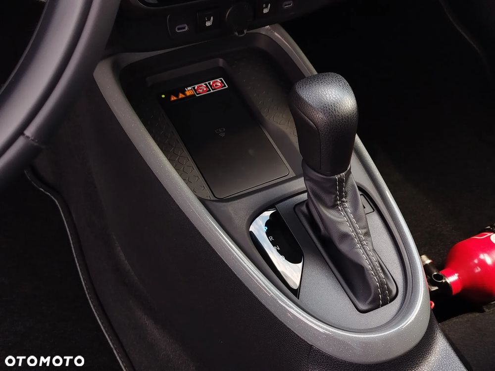 Toyota Aygo X Hybrid 1.5 Style e-CVT - 12