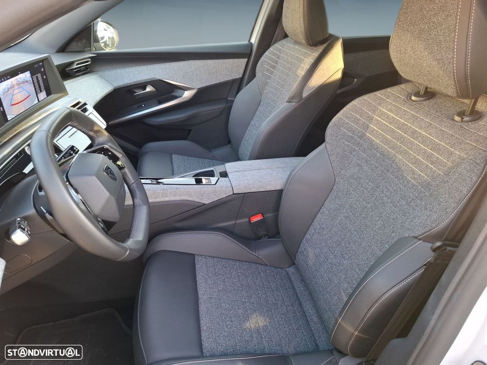 Peugeot 5008 1.2 Hybrid Active Pack e-DCS6 - 11