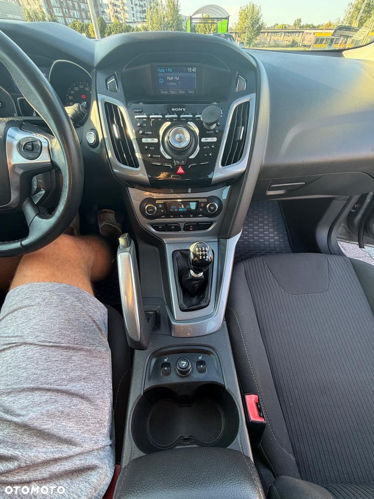 Ford Focus 1.6 EcoBoost Trend - 16