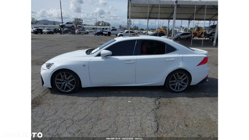 Lexus IS - 5