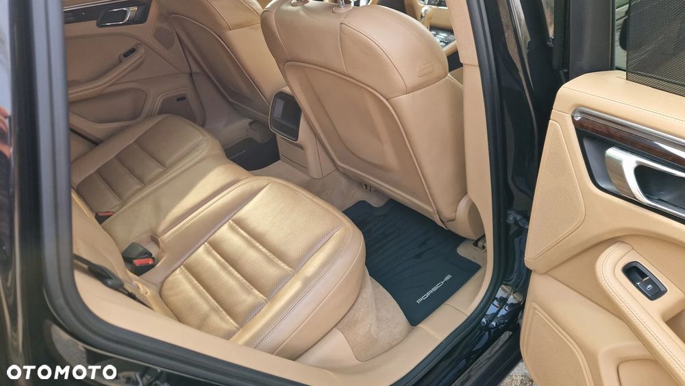 Porsche Macan - 27