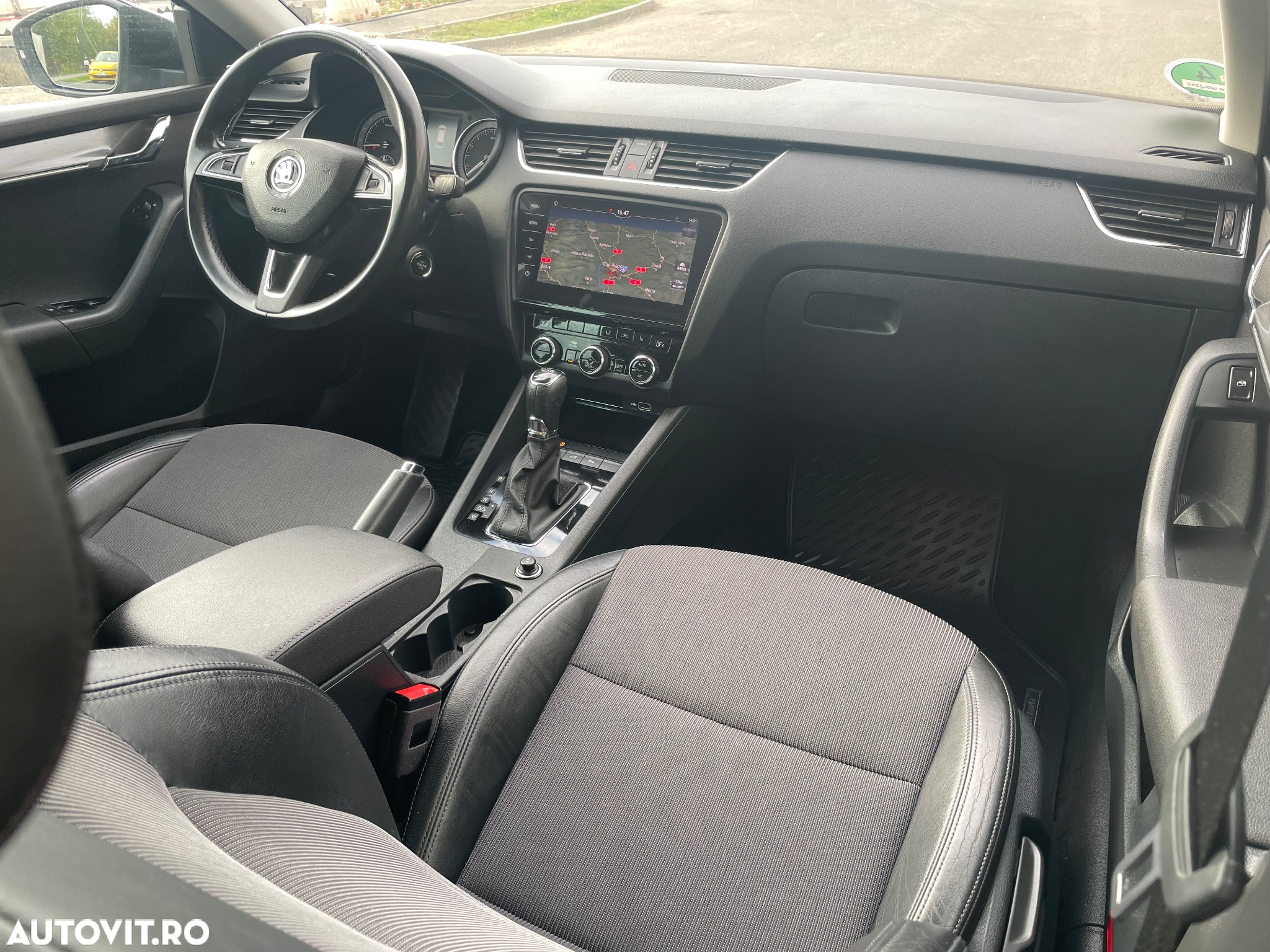 Skoda Octavia 2.0 TDI DSG Premium Edition - 8