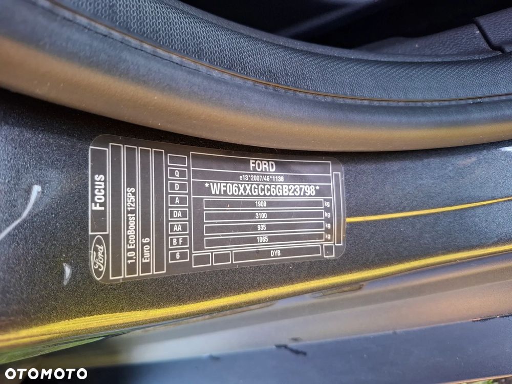 Ford Focus 1.0 EcoBoost Titanium ASS - 8
