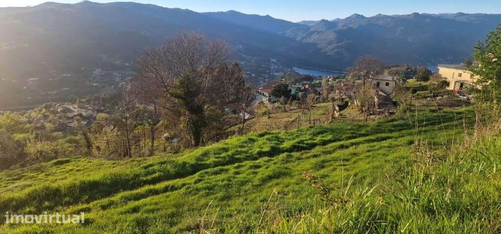 Terreno - Caniçada / Vieira do Minho - Grande imagem: 3/10