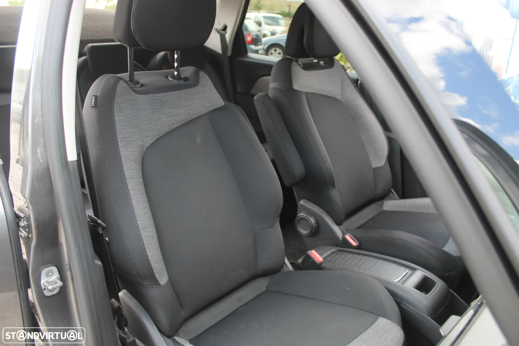 Citroën C4 Spacetourer 1.5 BlueHDi Shine EAT8 - 25