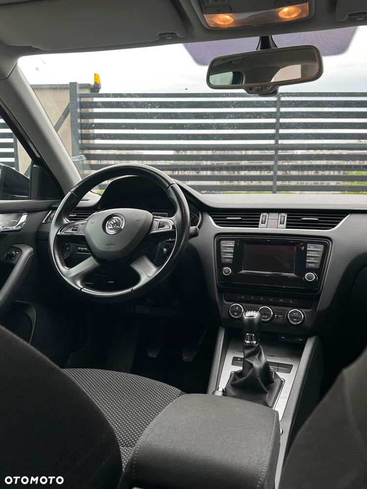 Skoda Octavia 1.6 TDI Solution - 10