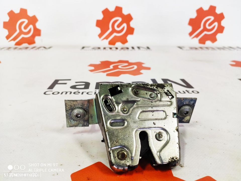 Fecho da mala - Classe C W204 - 3