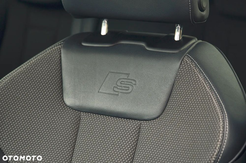Audi A4 Avant 35 TFSI S tronic S line - 35