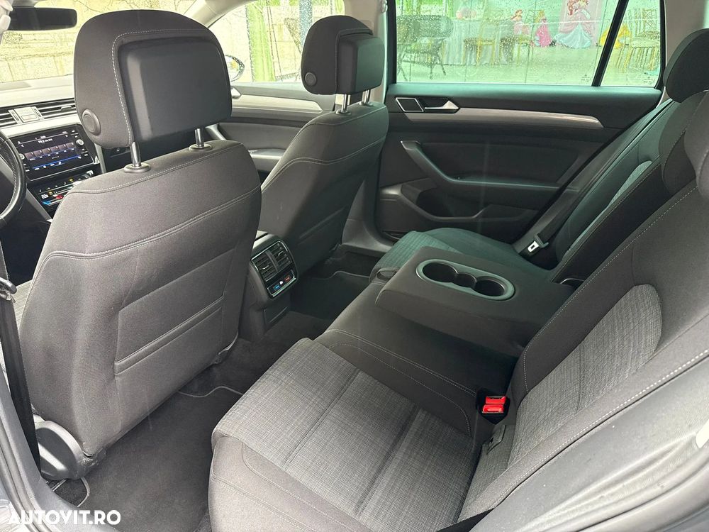 Volkswagen Passat 2.0 TDI SCR DSG Business - 5