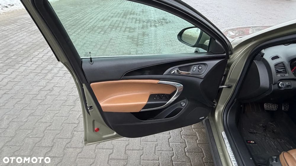 Opel Insignia 2.0 Bi Turbo CDTI 4x4 - 14
