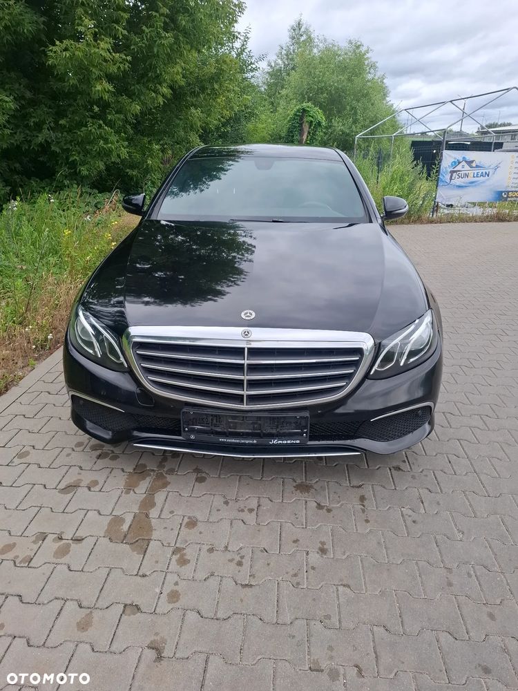 Mercedes-Benz Klasa E 200 d 9G-TRONIC - 12