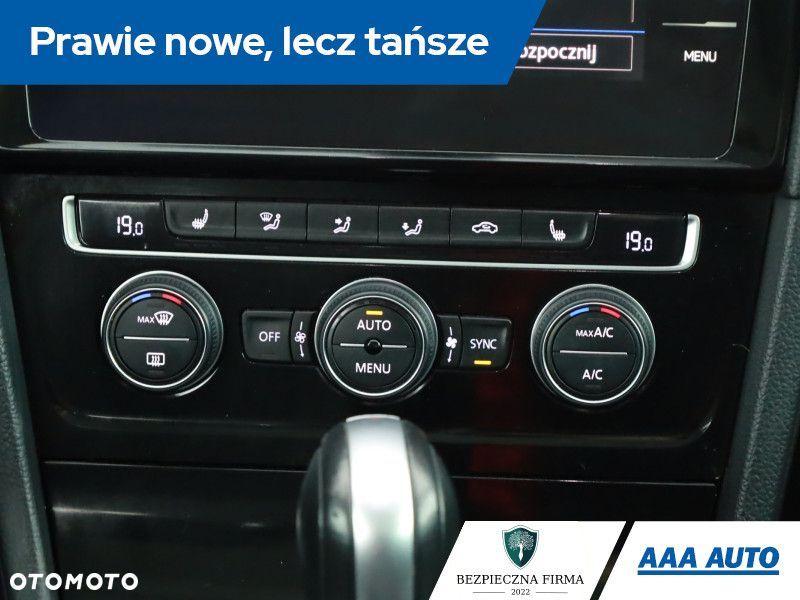 Volkswagen Golf - 12