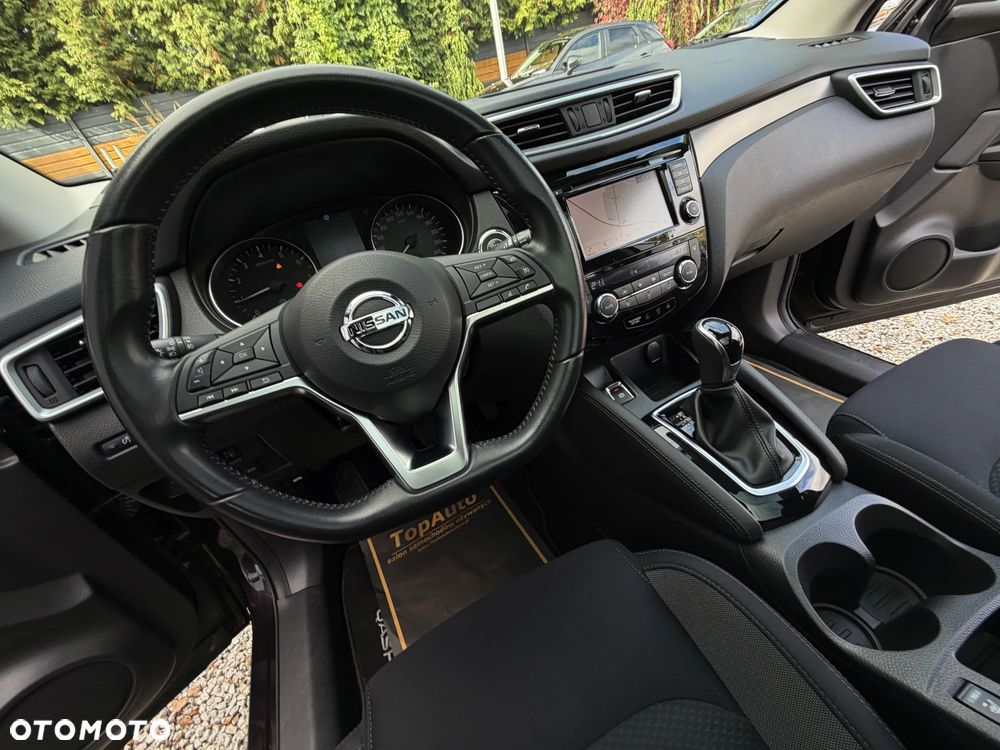 Nissan Qashqai 1.3 DIG-T N-Connecta DCT - 29