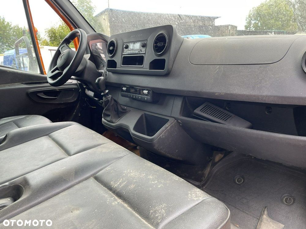 Mercedes-Benz Sprinter - 4