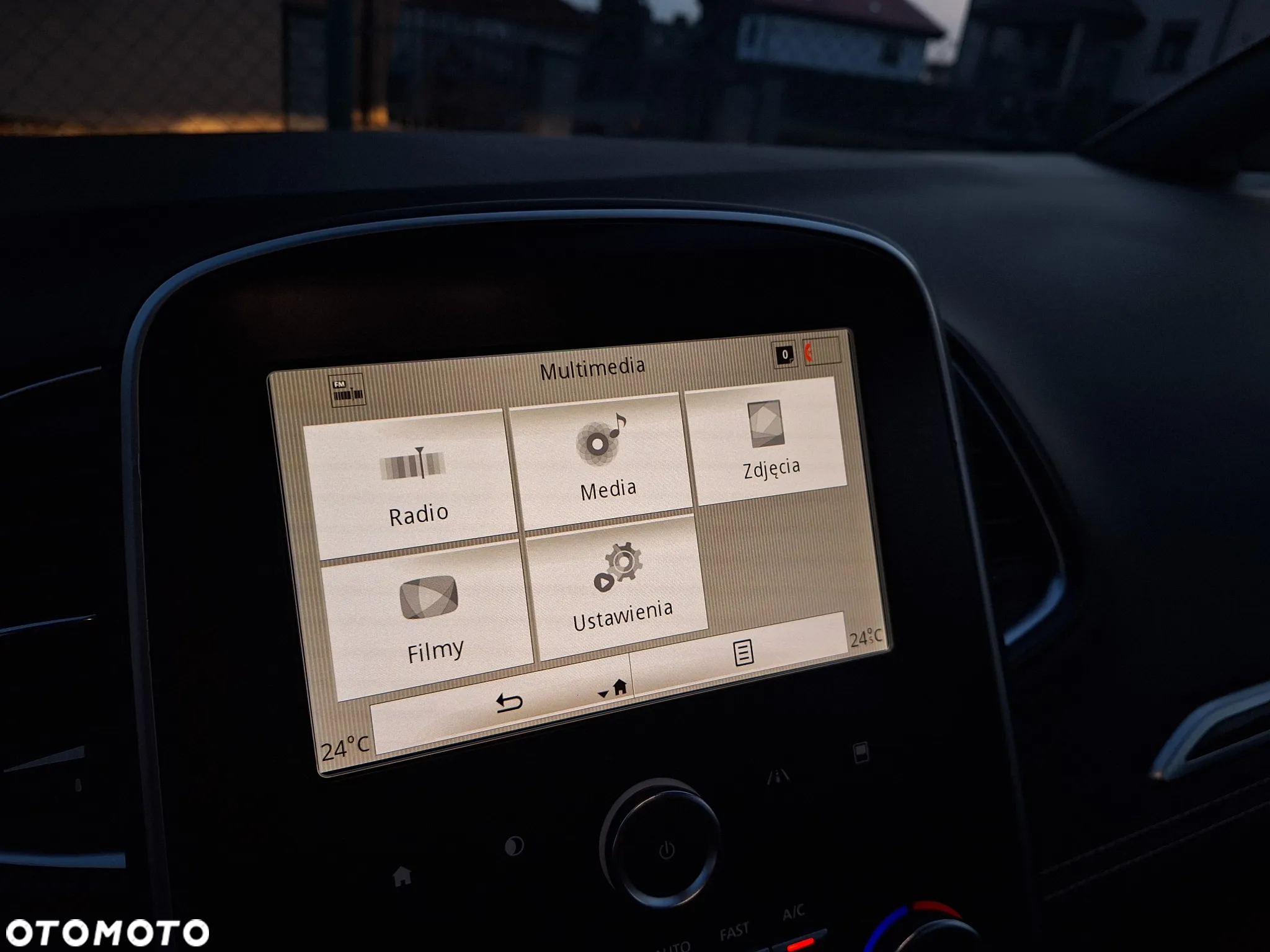 Renault Grand Scenic - 20