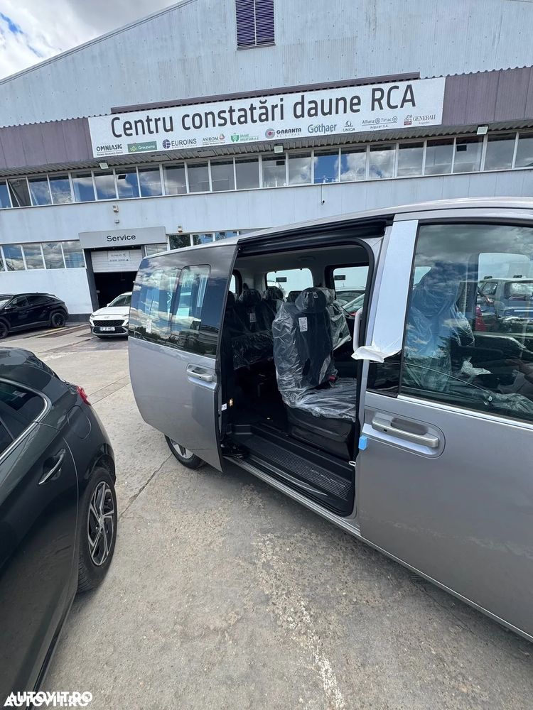 Hyundai Staria 1.6I 215CP 6AT 9 locuri HEV Premium - 8