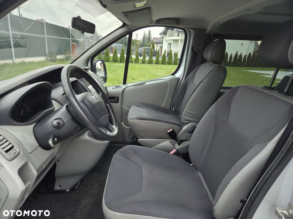 Renault TRAFIC LONG KLIMA TEMPOMAT ORYGINAŁ DUBEL KABINA ZADBANY FULL OPCJA DOPOSAŻONY - 9