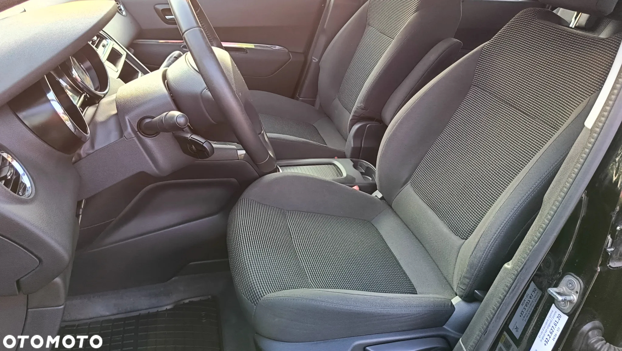Peugeot 5008 - 13