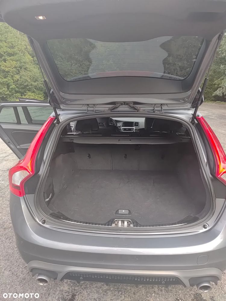 Volvo V60 D4 R-Design - 7