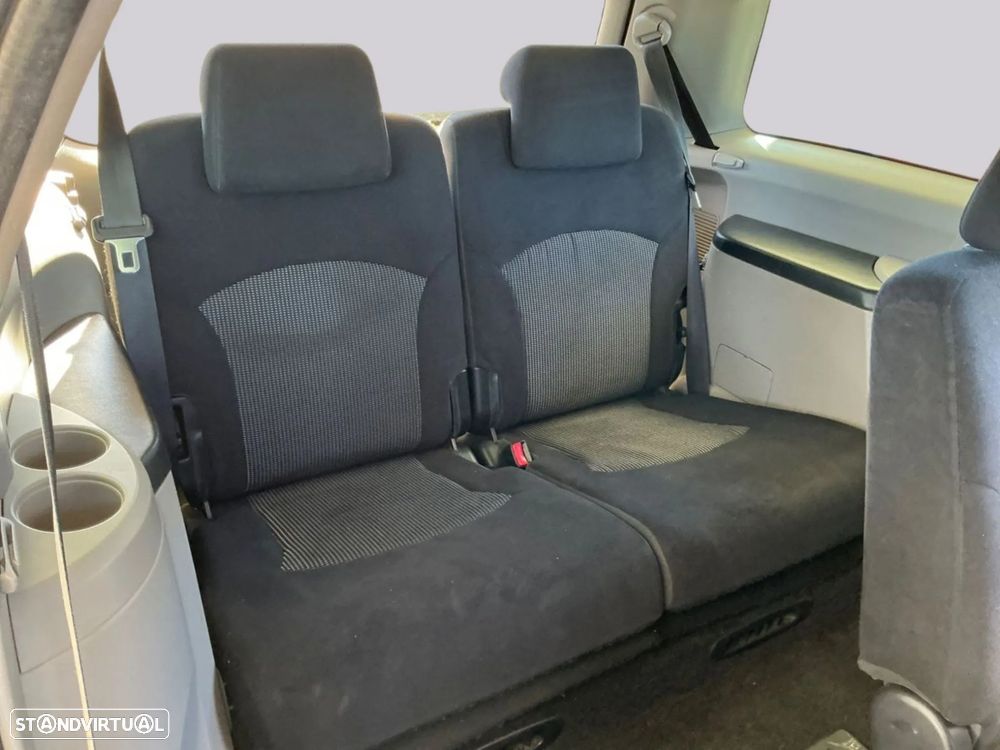 Mitsubishi Grandis 2.0 DI-D Invite - 6