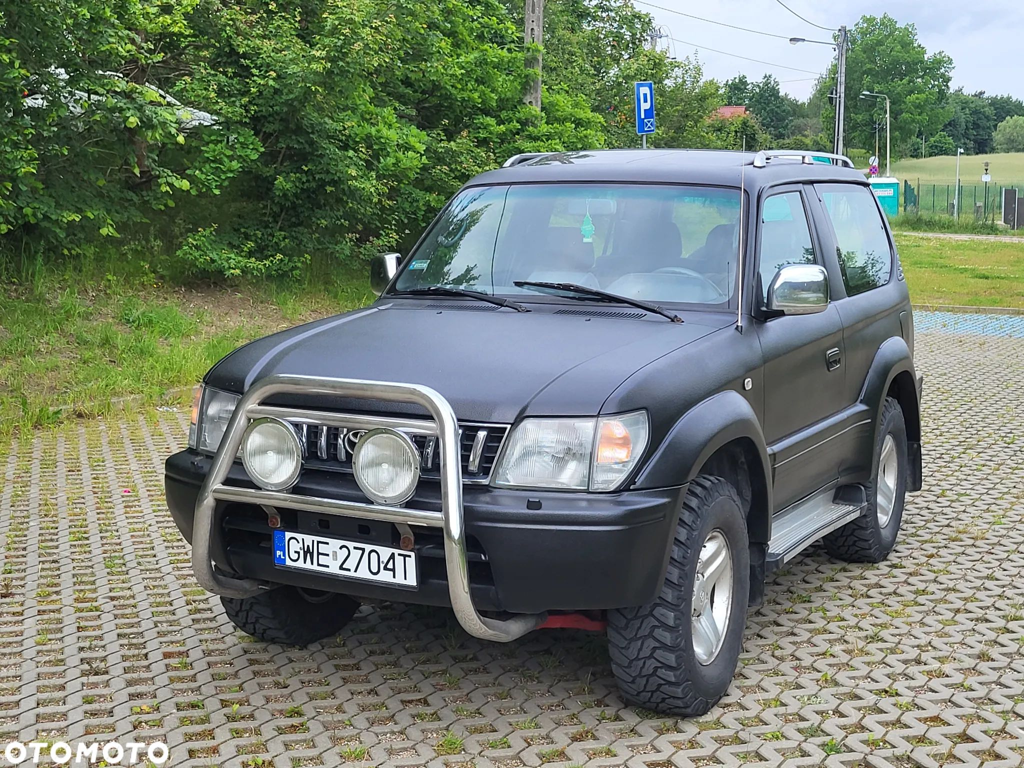 Toyota Land Cruiser - 1