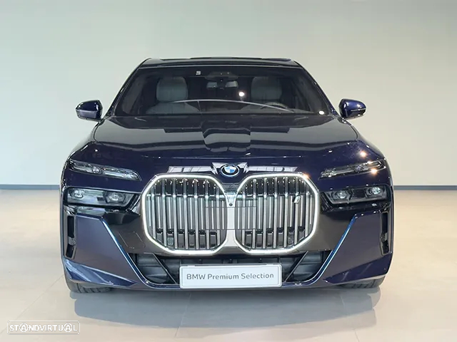 BMW i7 xDrive60 Pack Desportivo M - 2