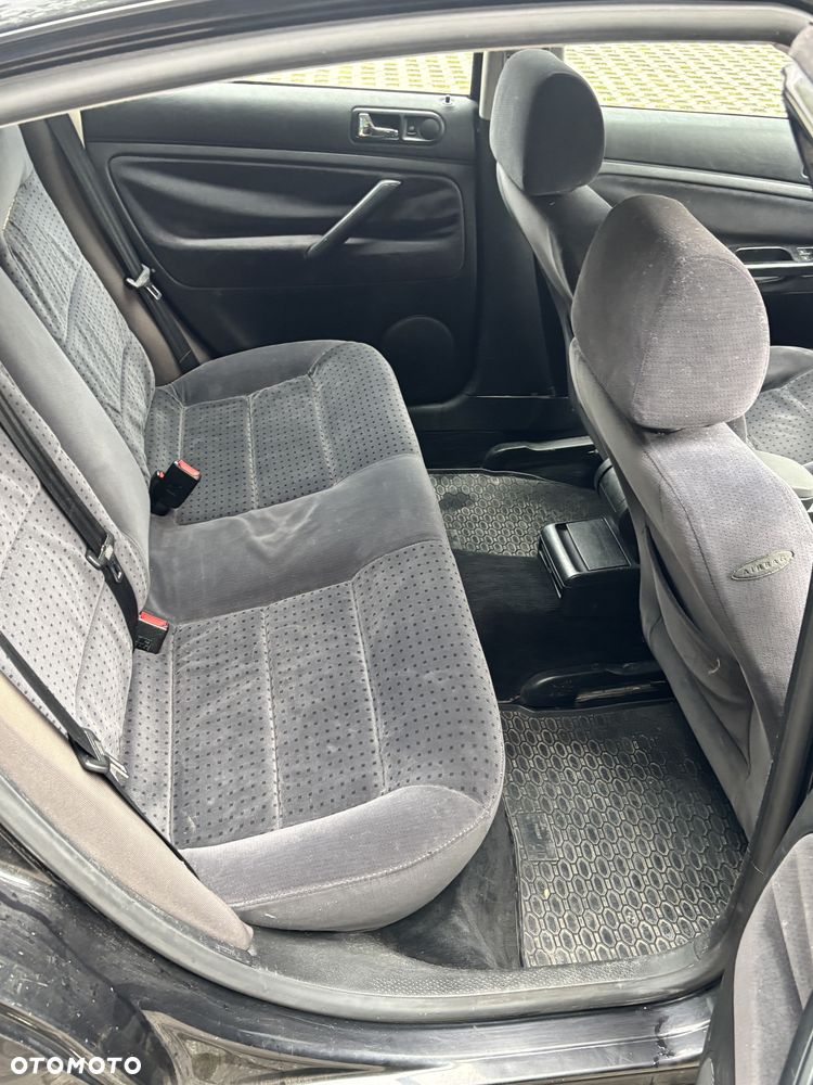 Volkswagen Passat - 6