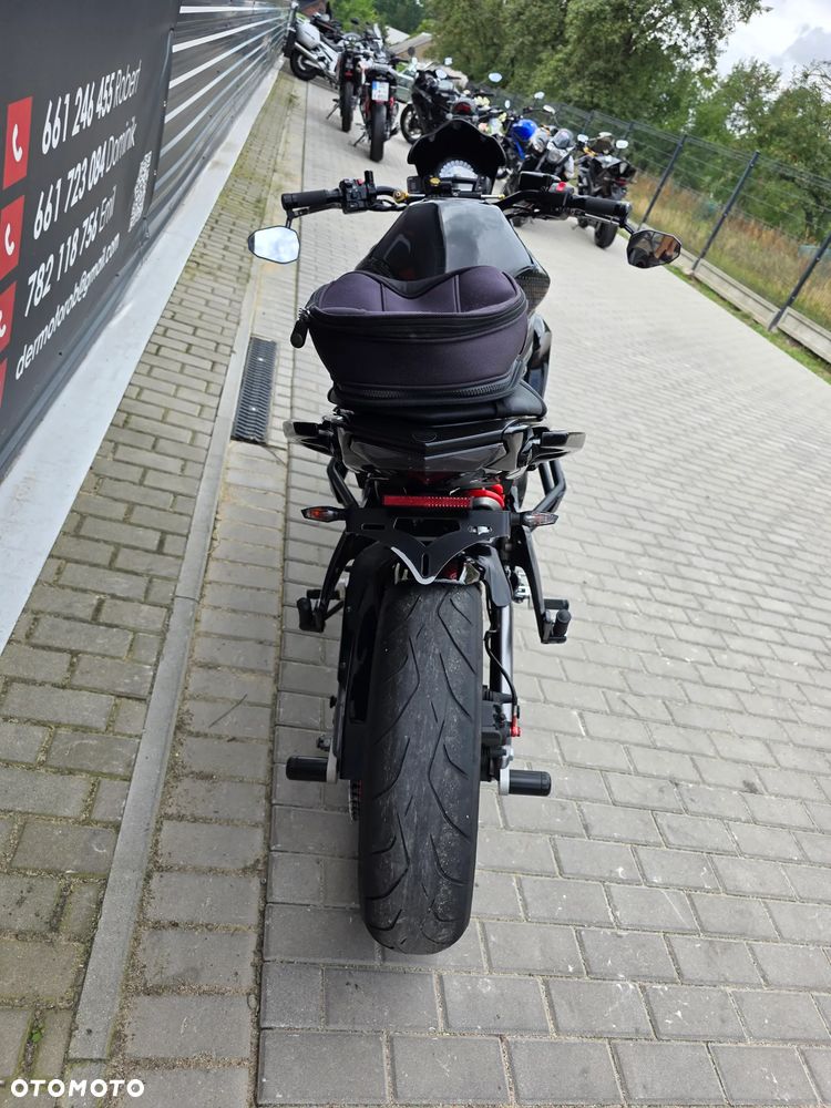 Kawasaki ER - 28