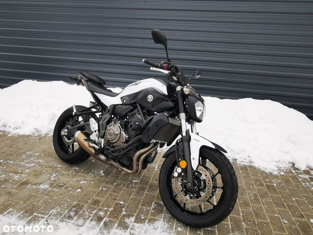 Yamaha MT - 4