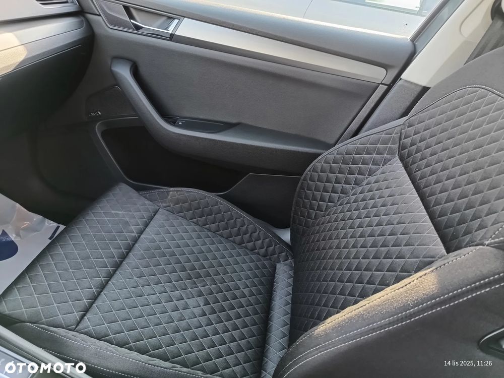 Skoda Superb 2.0 TDI Style DSG7 - 23