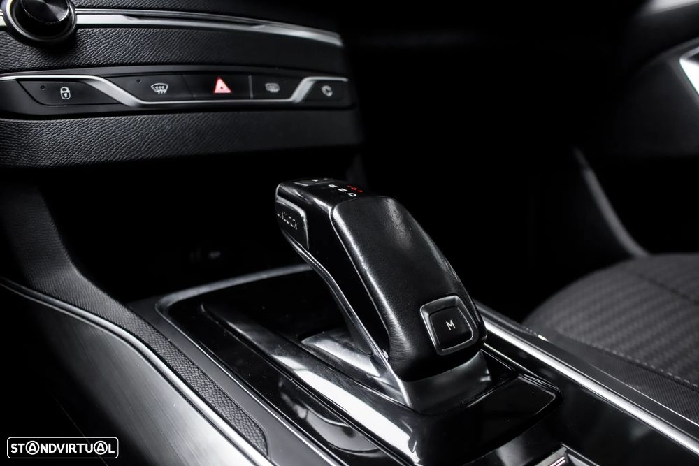 Peugeot 308 SW BlueHDi 130 EAT6 Stop & Start Active - 19