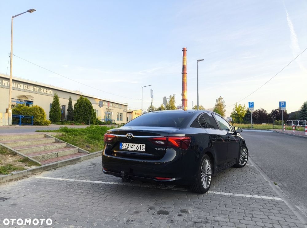 Toyota Avensis 2016 photo 3