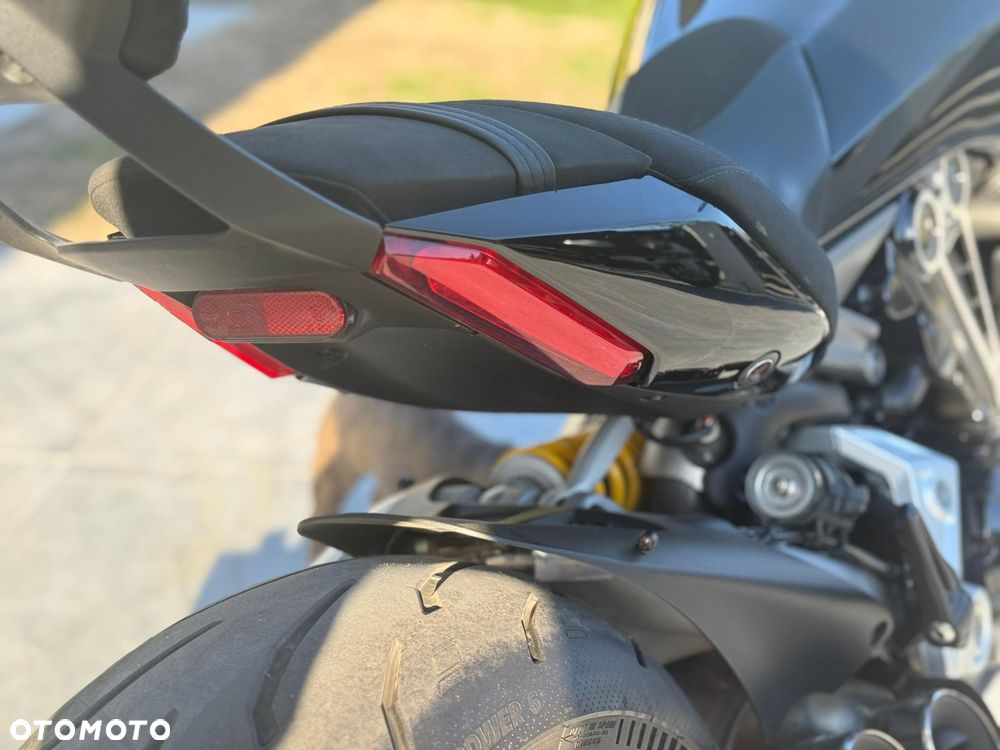 Ducati Diavel - 16