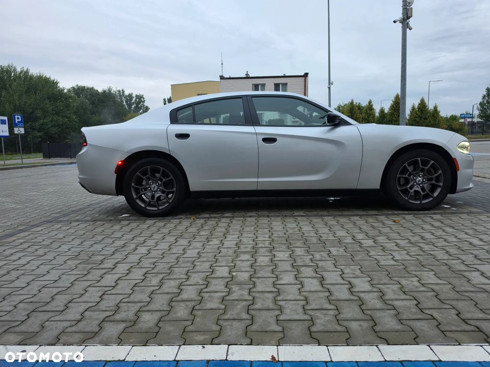 Dodge Charger - 4