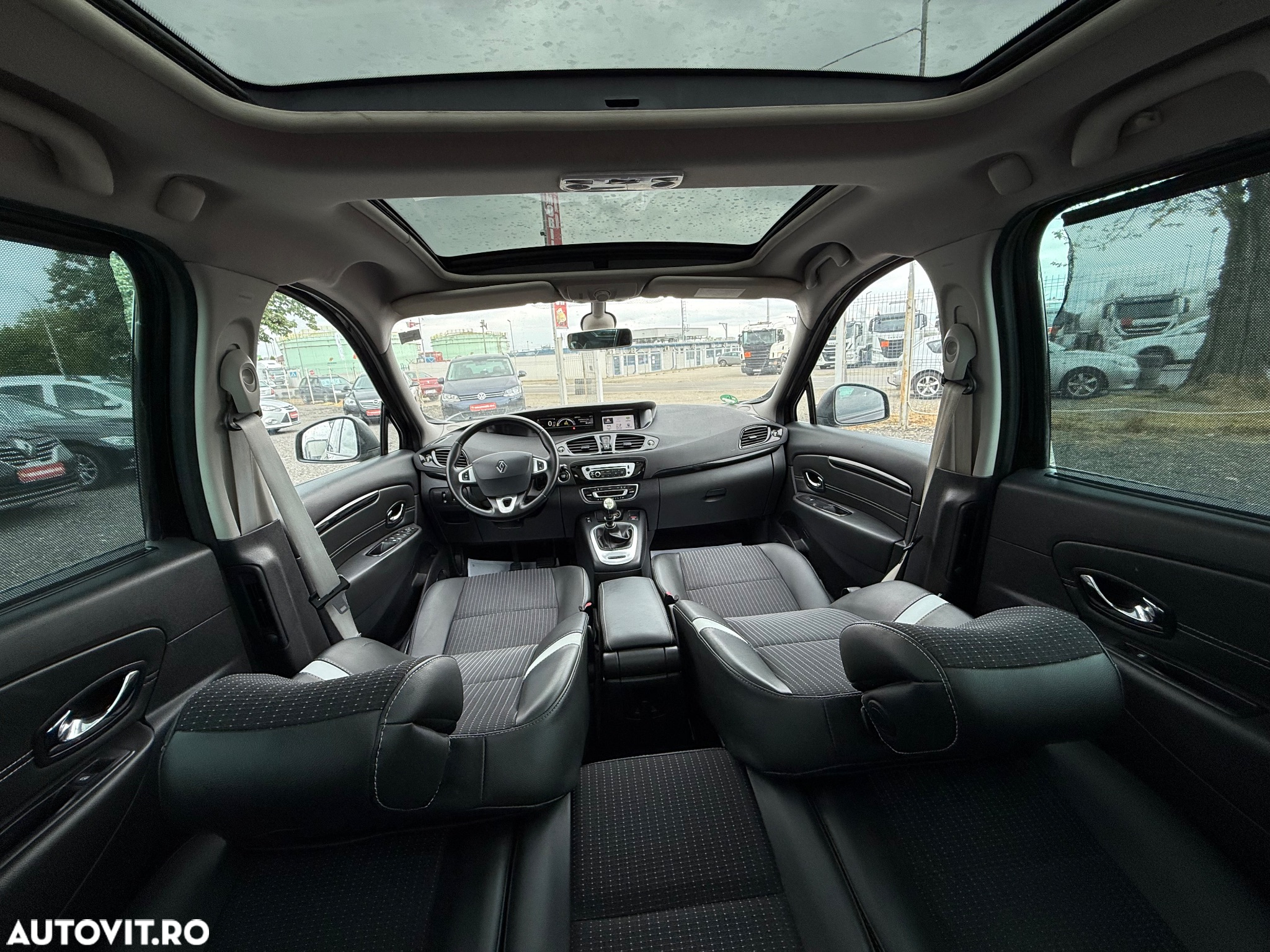 Renault Grand Scenic ENERGY dCi 130 BOSE EDITION - 12