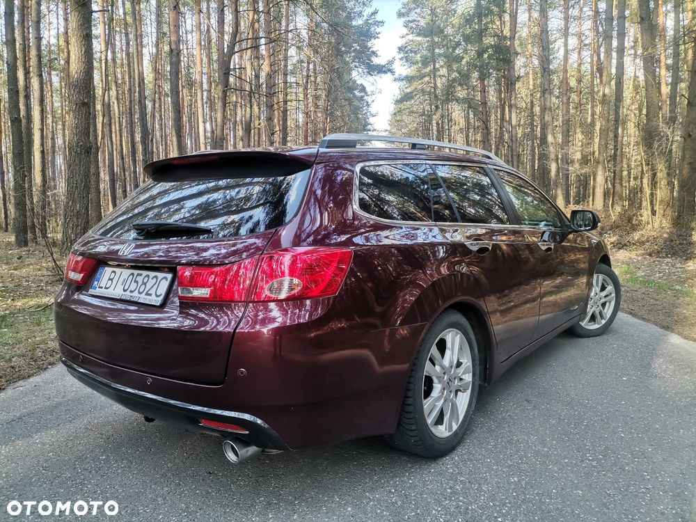 Honda Accord 2.0 Executive Nav - 4