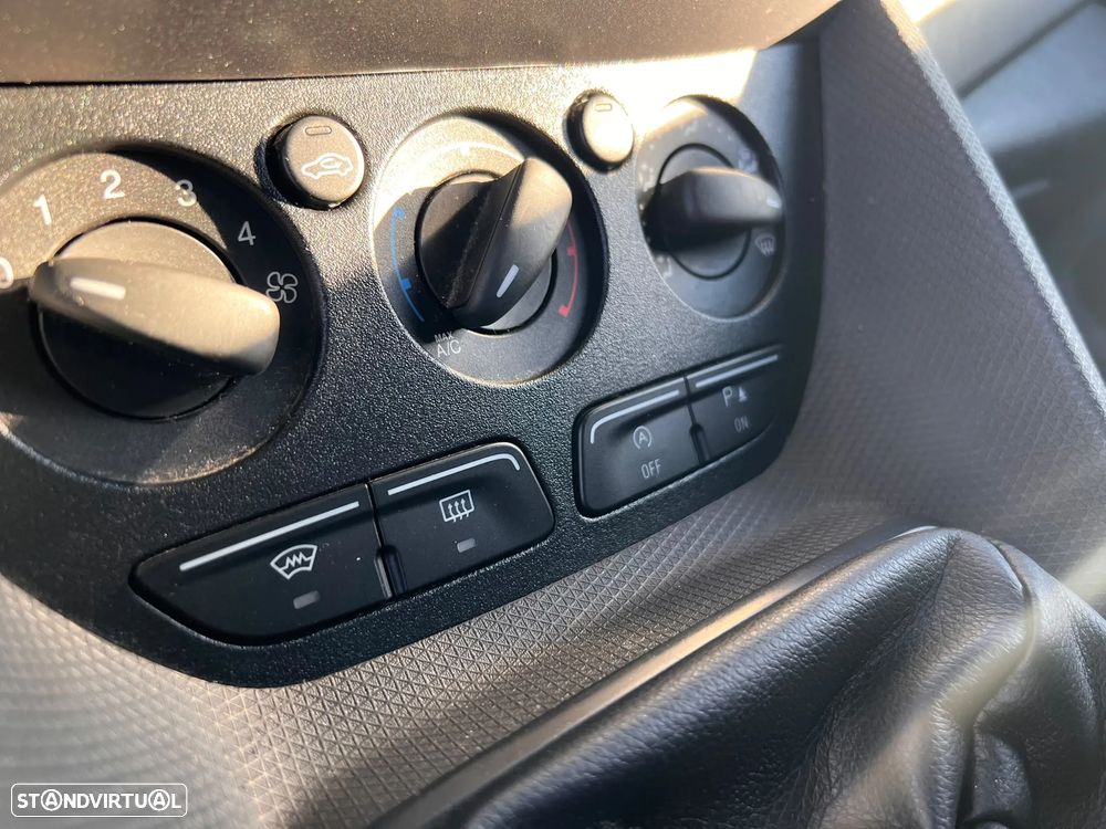 Ford Transit Connect - 18