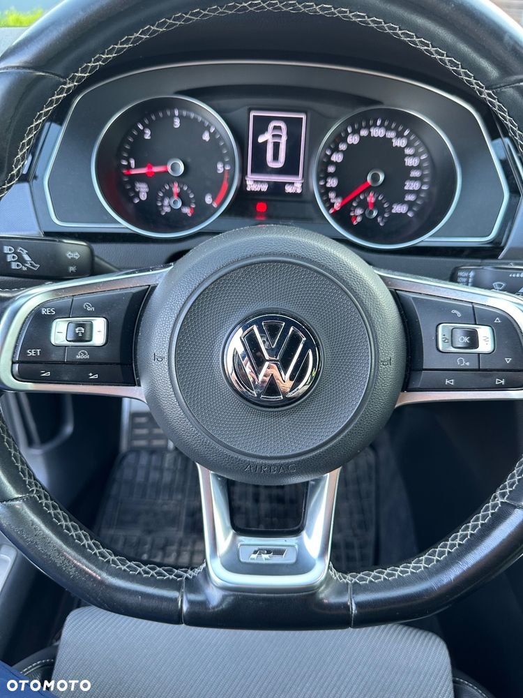 Volkswagen Passat - 9